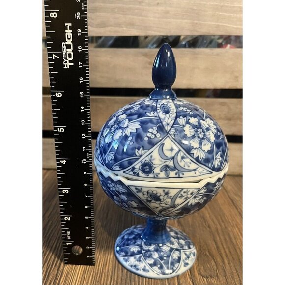 Vintage Ceramic Trinket or Candy‎ Dish Blue and White Japan Pedestal Floral - Picture 8 of 9